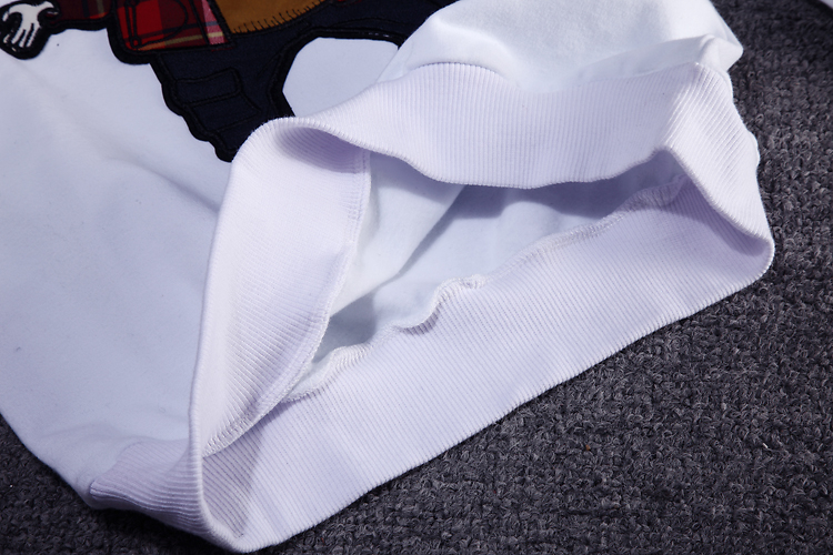 男装T恤产品摄影与通信技术开发的创新融合